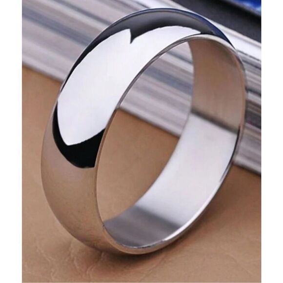 Mens or Womans Unisex Silver Wedding Band - Picture 2 of 4